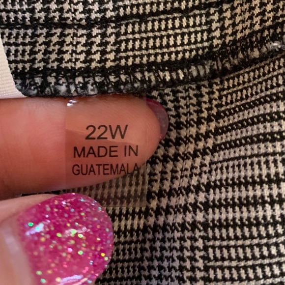 NY Collection Plaid Slim-Fit Ankle Pants - Picture 5 of 6